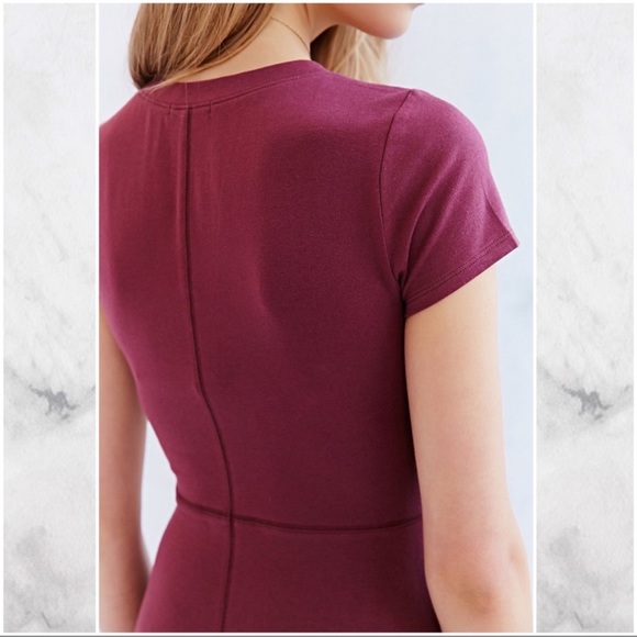 UO Silence + Noise Seamed Bodycon T-Shirt Dress in Burgundy. Women’s Large - Picture 5 of 10